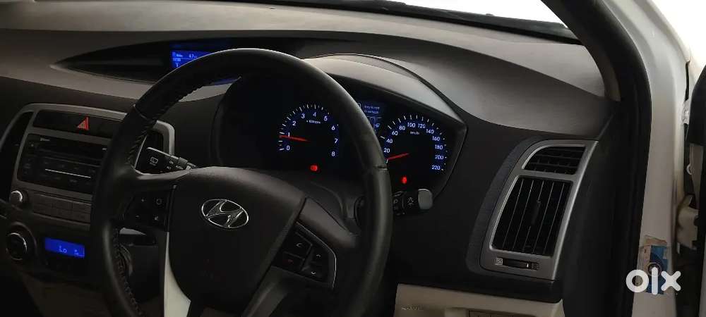 Hyundai I20 - 2014 - Petrol 5200 Km Driven
