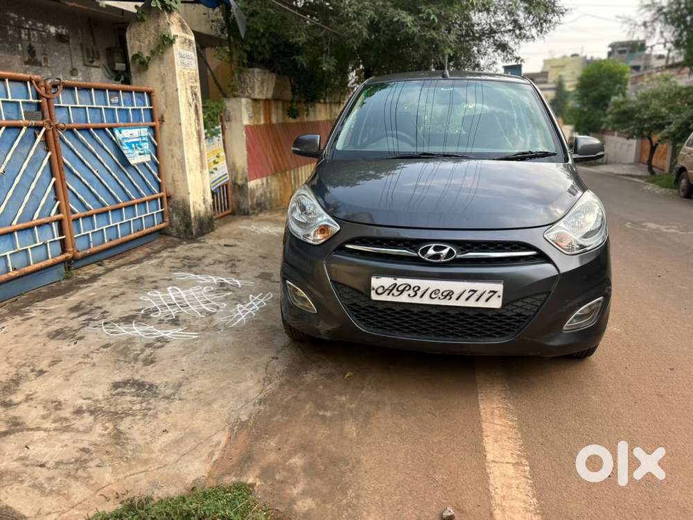 Hyundai I10 Petrol Sportz 2012 Auto