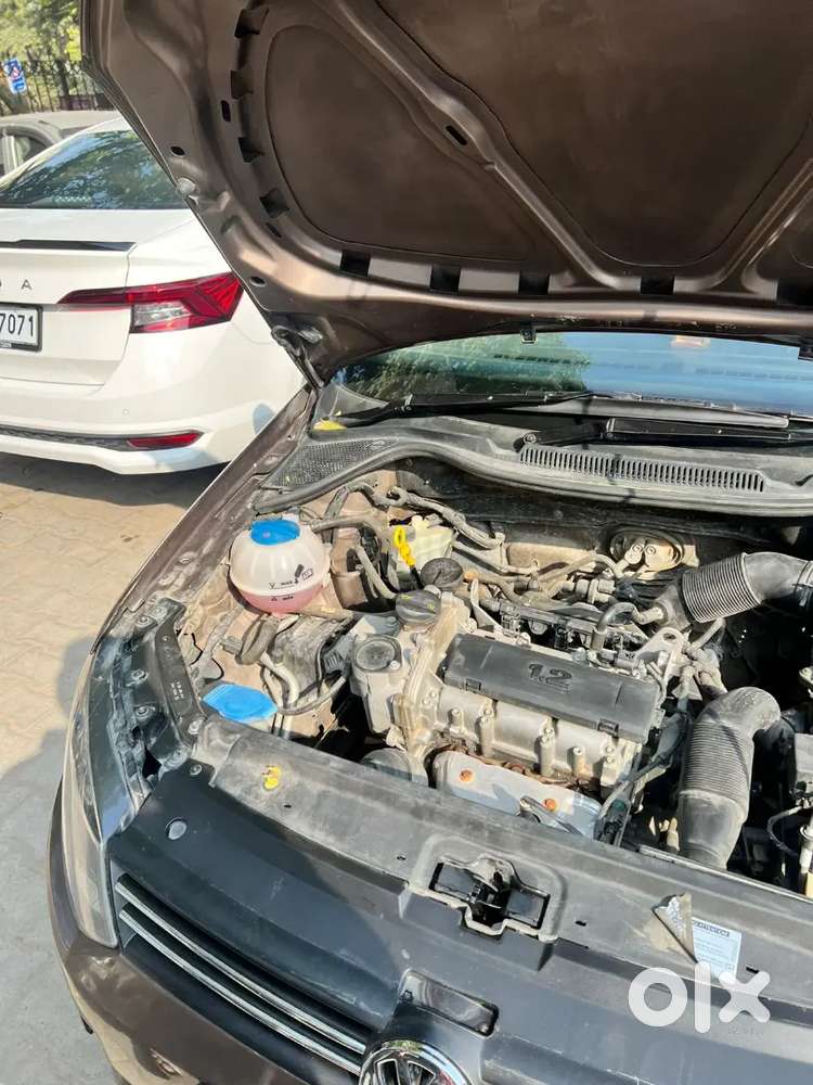 2017model Petrol 44000 Km Driven All Original Paint Bumper To Bumper I