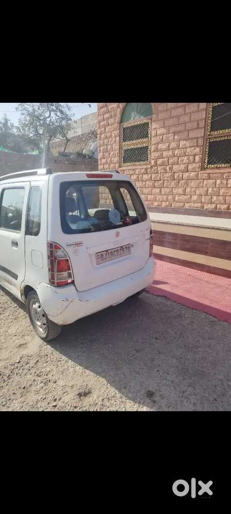 One Hand Car Lene Vaale Sampark Kre