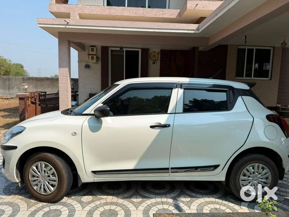 Maruti Swift Lxi 2024