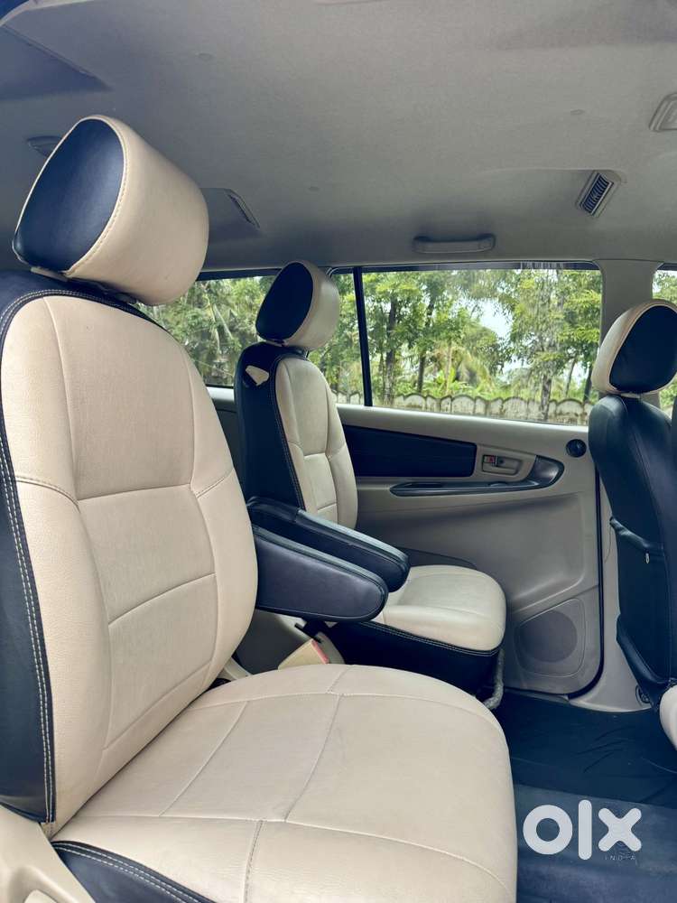 Toyota Innova 2.5 Gx (diesel) 7 Seater Bs Iv, 2012, Diesel