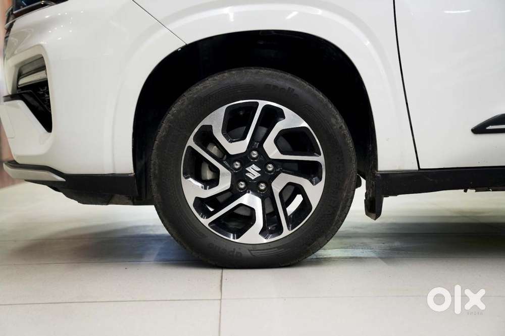 Maruti Suzuki Invicto Zeta Plus 7str, 2024, Petrol