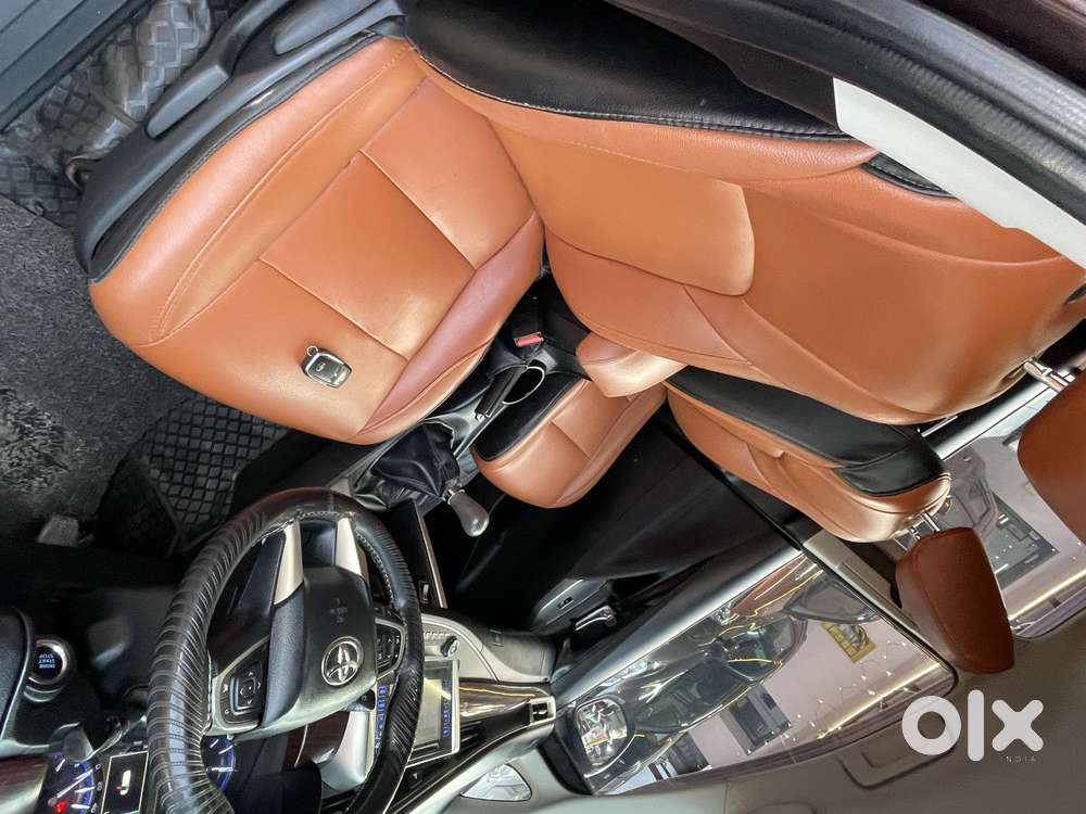 Toyota Innova Crysta 2.4 V 8 Str, 2016, Diesel