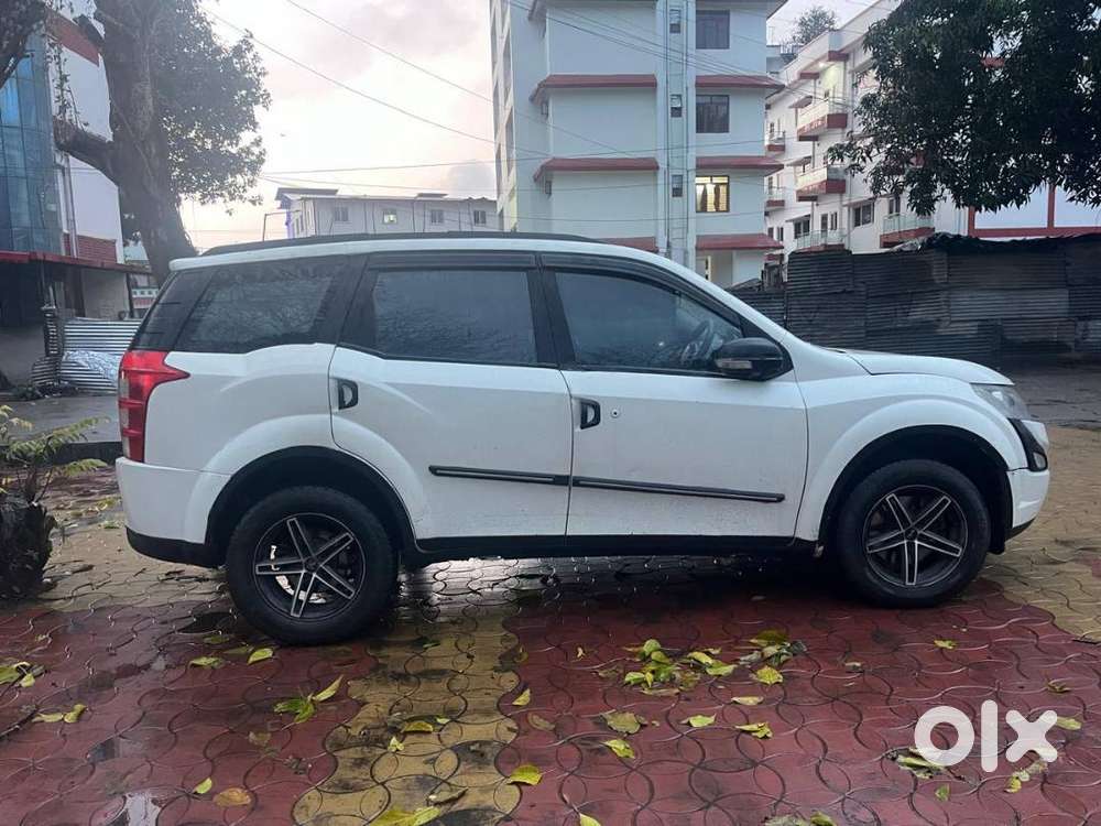Mahindra Xuv500 2015 Diesel 130000 Km Driven