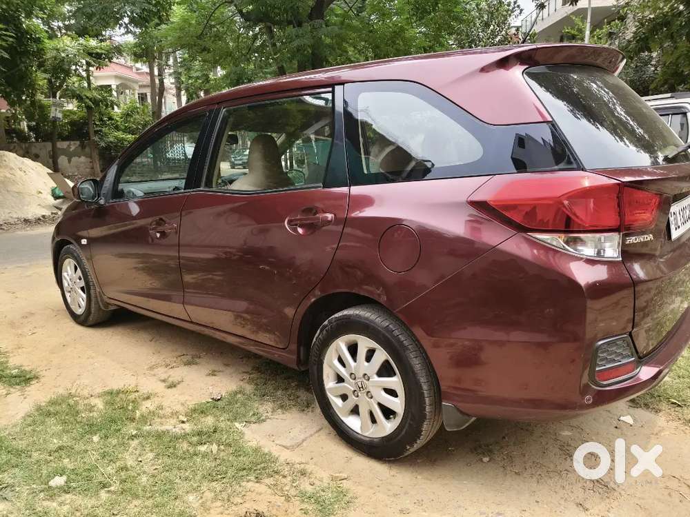 Honda Mobilio 2015 Petrol Well Maintained Top Vmt 43000 Kms 7 Seater
