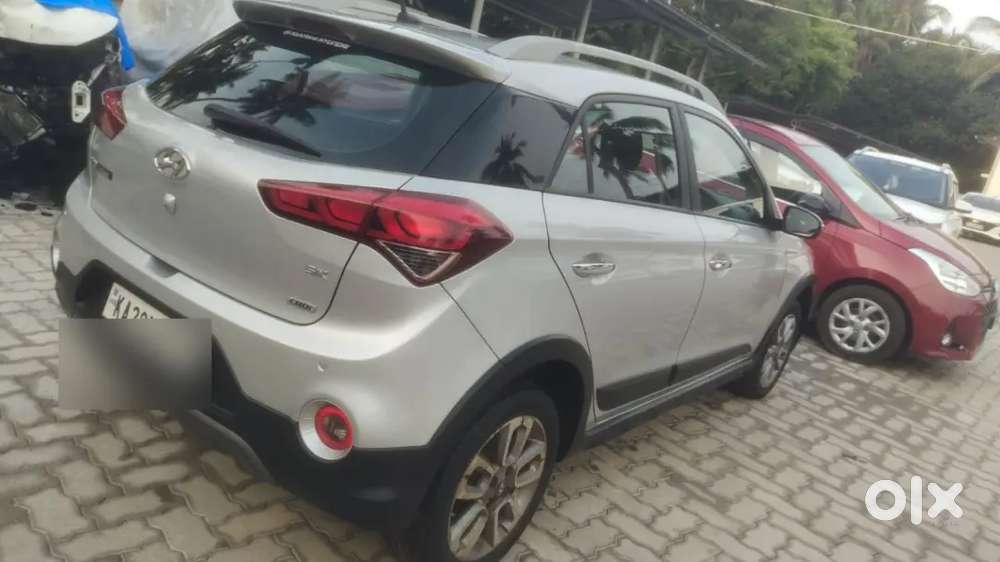 Hyundai I20 Active 2016 Diesel,show Room Record And Fresh Insurance
