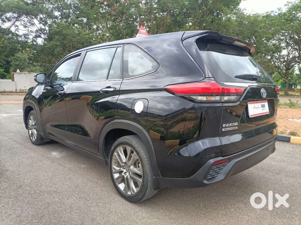 Toyota Innova Hycross 2.0 Zx (o) Hybrid 7 Str, 2024, Petrol