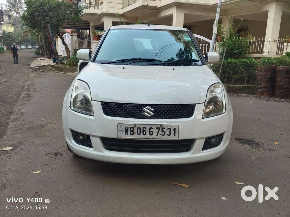 Maruti Suzuki Swift Vxi 1.2 Abs Bs-iv, 2011, Petrol