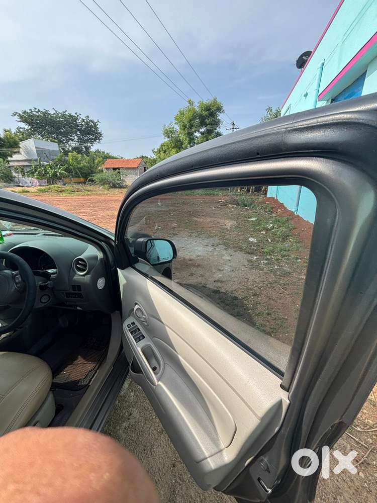 Nissan Sunny Petrol 2011