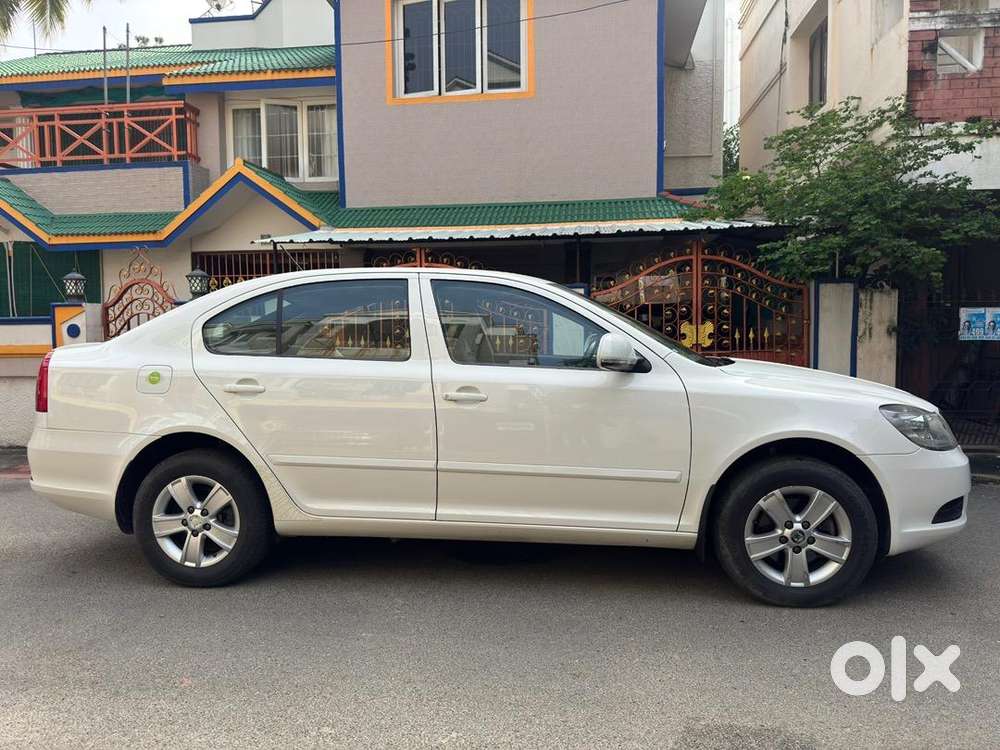 Skoda Laura 2011 Petrol 49000 Km Driven