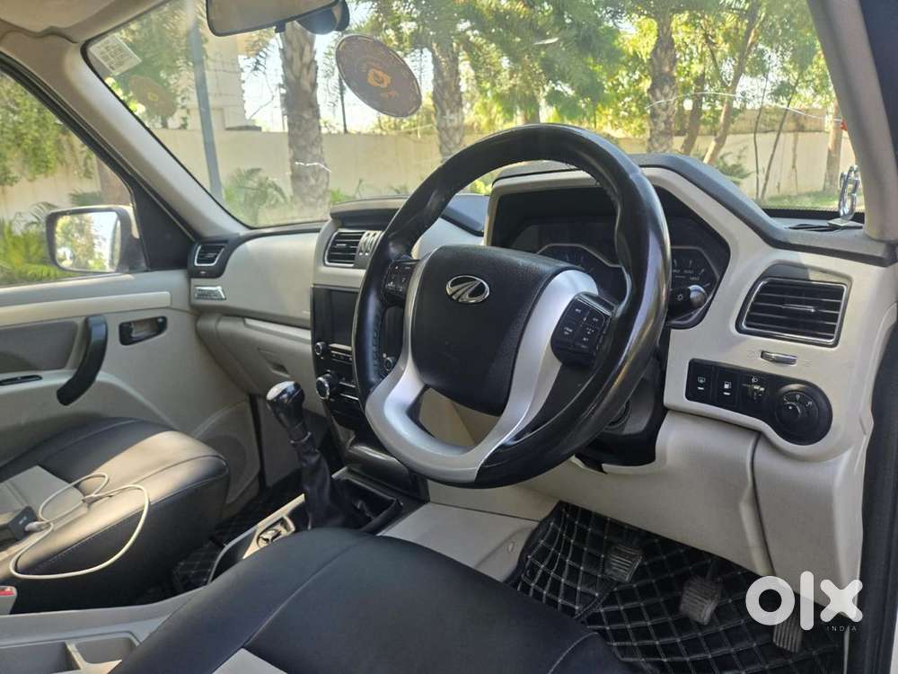 Mahindra Scorpio S10, 2017, Diesel