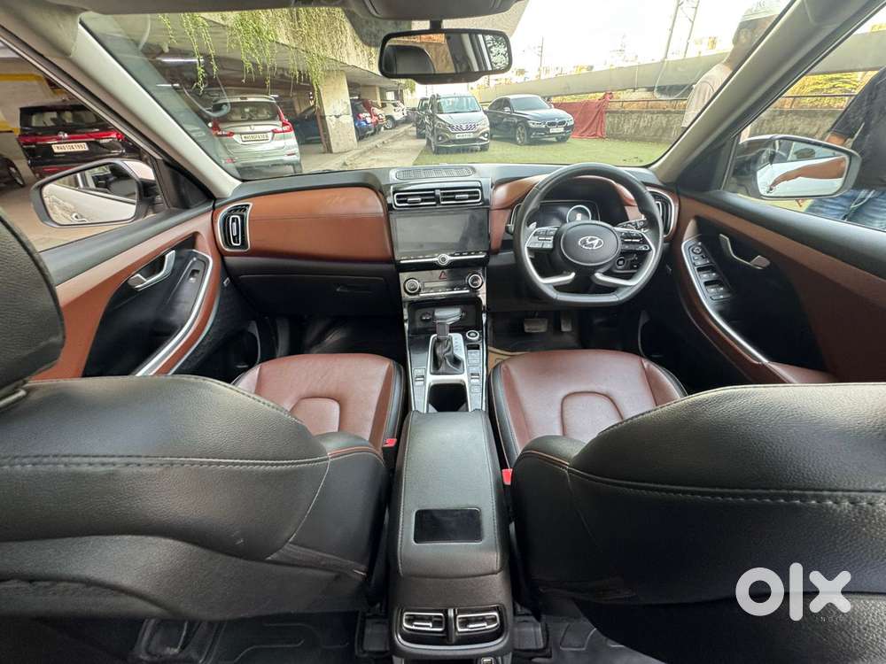 Hyundai Alcazar 2.0 Signature (o) Petrol At 6 Str Dual Tone, 2022, P..