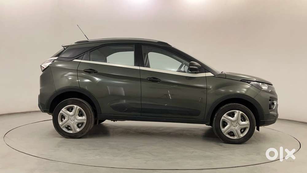 Tata Nexon 1.2 Revotron Xma Amt (s), 2022, Petrol