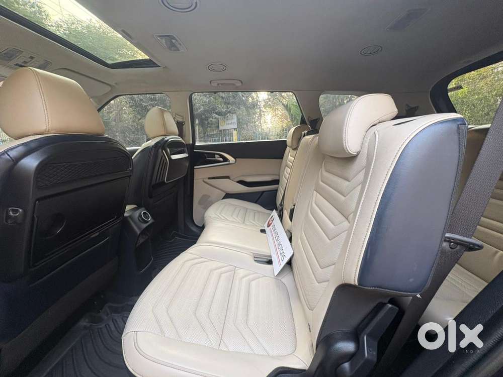 Kia Carens Luxury (o)1.5 Diesel At 7 Str, 2023, Diesel