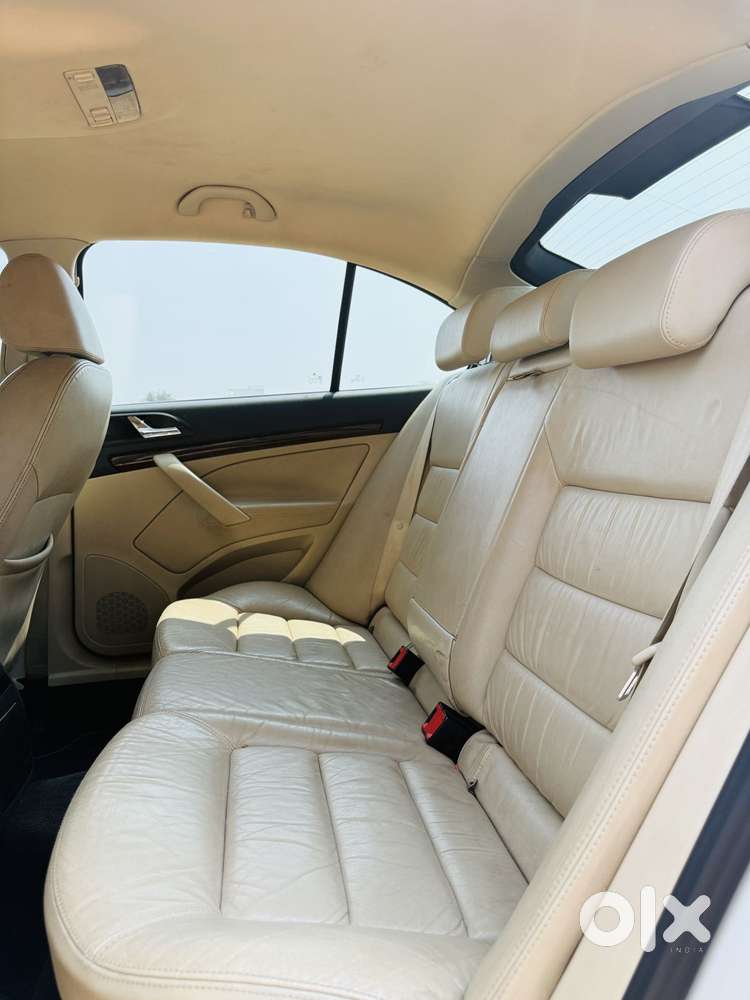 Skoda Laura Elegance 2.0 Tdi Cr At, 2012, Diesel