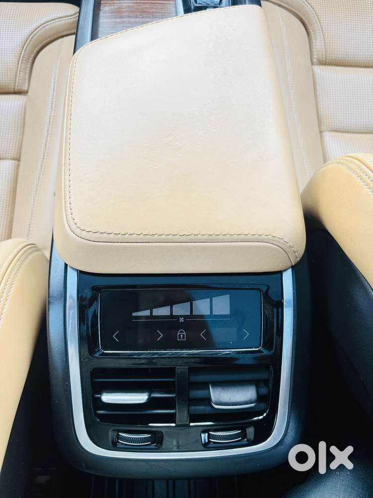 Volvo Xc60 D5 Awd Automatic, 2021, Diesel