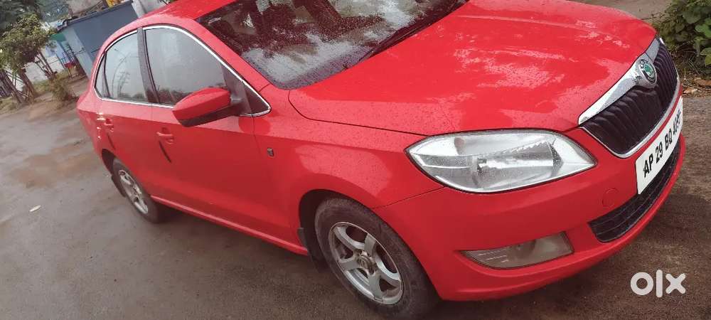 Skoda Rapid Elegance 2012