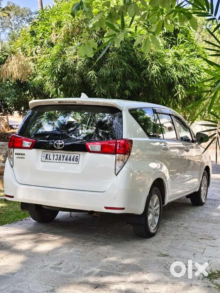 2024 Toyota Innova Crysta Gx Plus