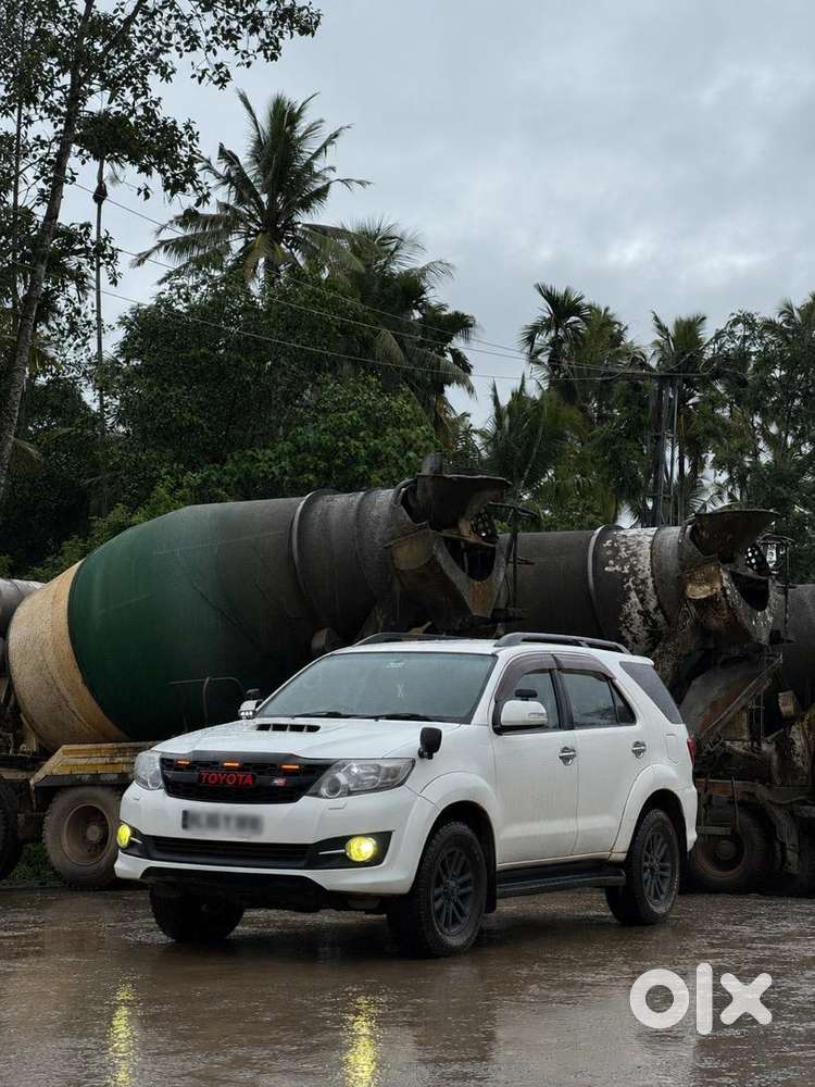 Toyota Fortuner 2015 Diesel Well Maintained