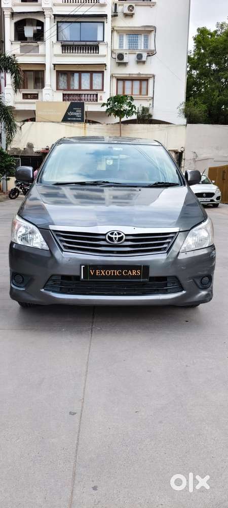 Toyota Innova 2.5 G (diesel) 8 Seater, 2012, Diesel