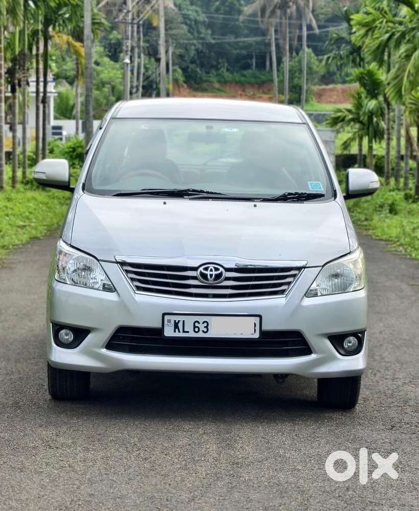 Toyota Innova V 2013