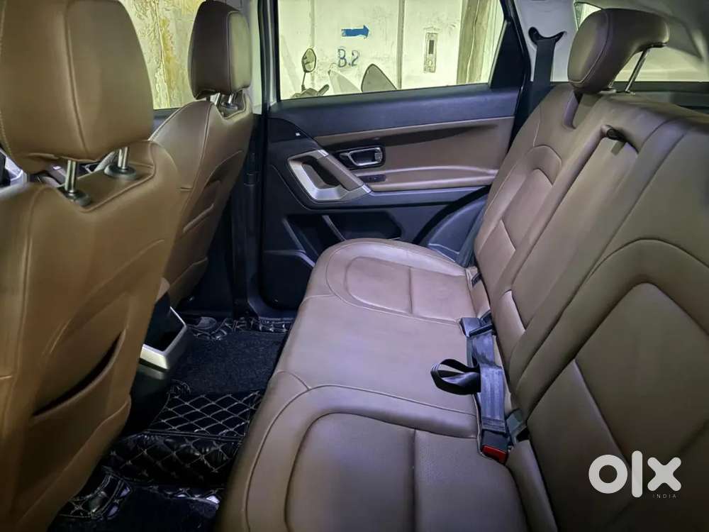 Tata Harrier Xz, 2019 Model Silver Colour Car It Is In Very Good Condi