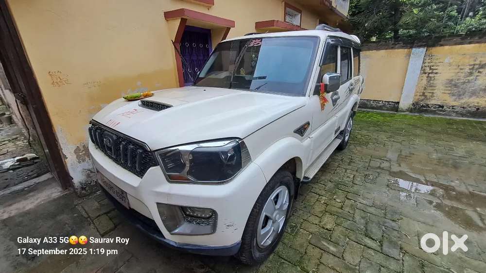 Mahindra Scorpio S4 Plus 2015 Diesel Manual