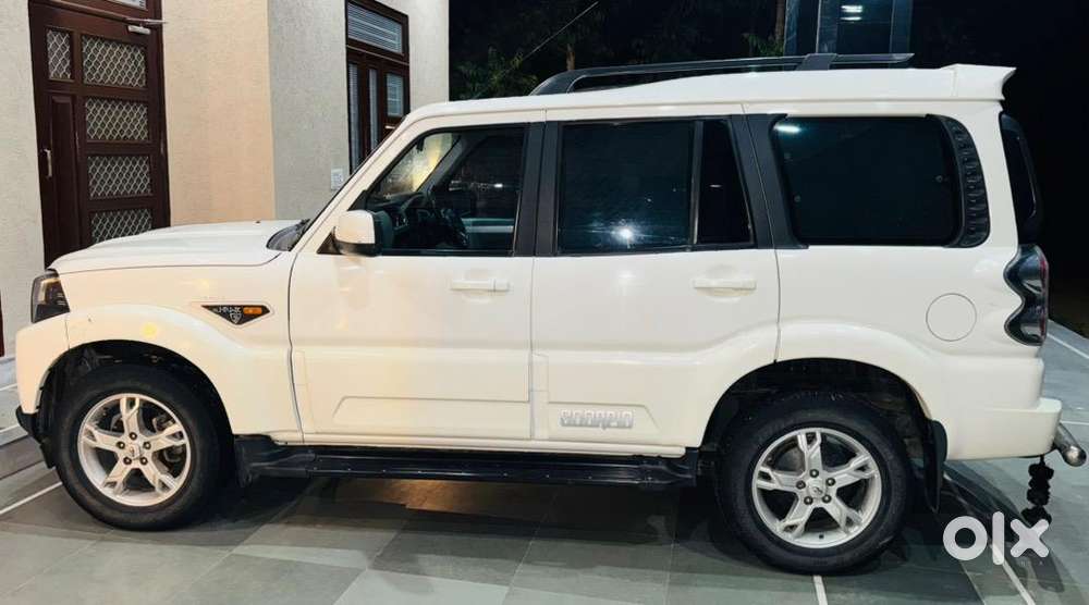 Mahindra Scorpio 2016 Diesel 101000 Km Driven