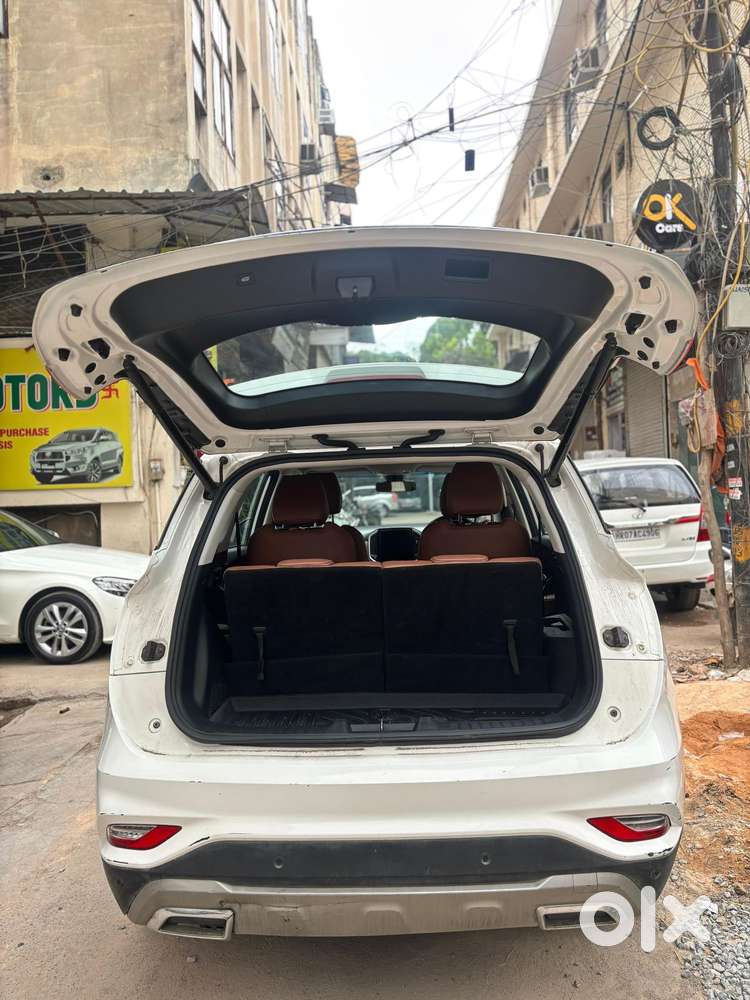 Mg Hector Plus 1.5 Sharp Turbo Cvt 6 Str, 2022, Petrol