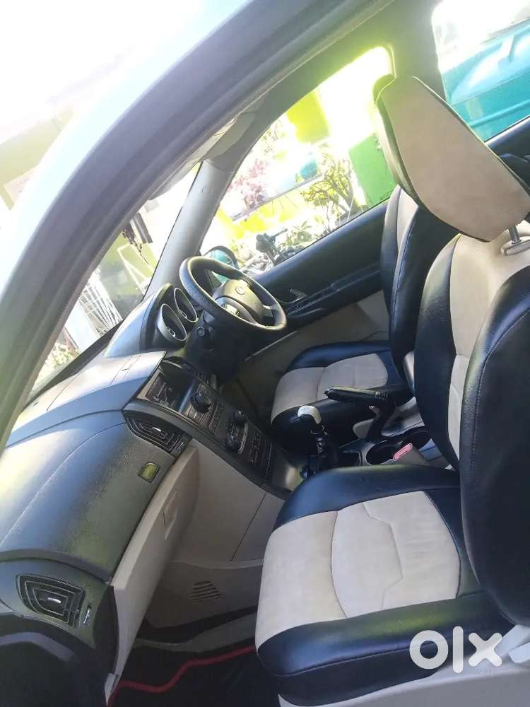 Mahindra Xuv500 2015