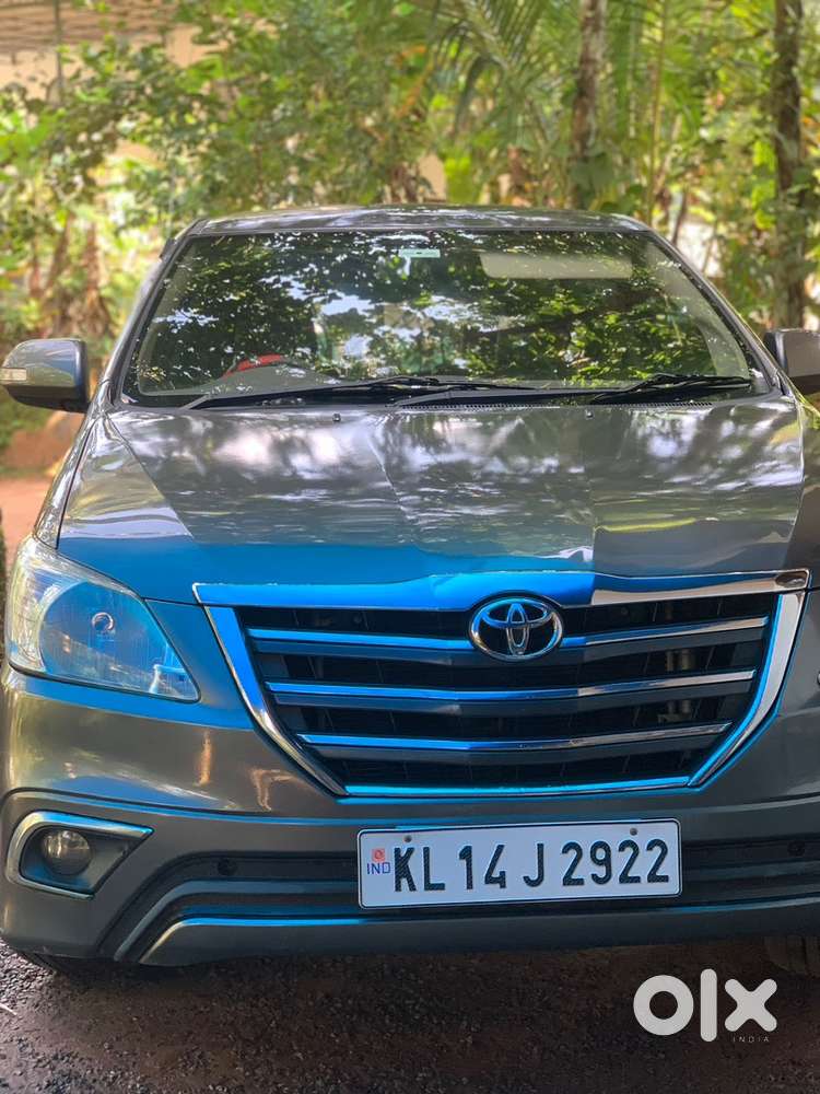 Toyota Innova 325265 Km Driven