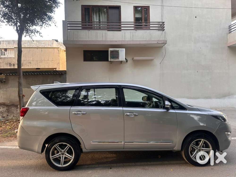 Toyota Innova Crysta  2016
