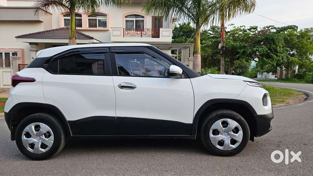 Tata Punch Pure Icng, 2025, Petrol