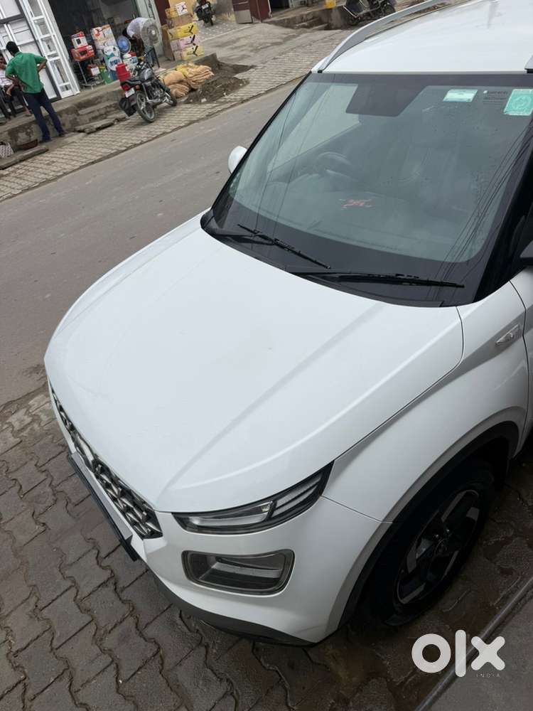 Hyundai Venue Petrol 2019