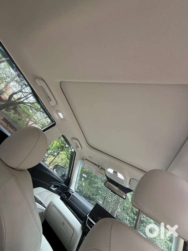 Mahindra Xuv300 Ax7 At Petrol 2026