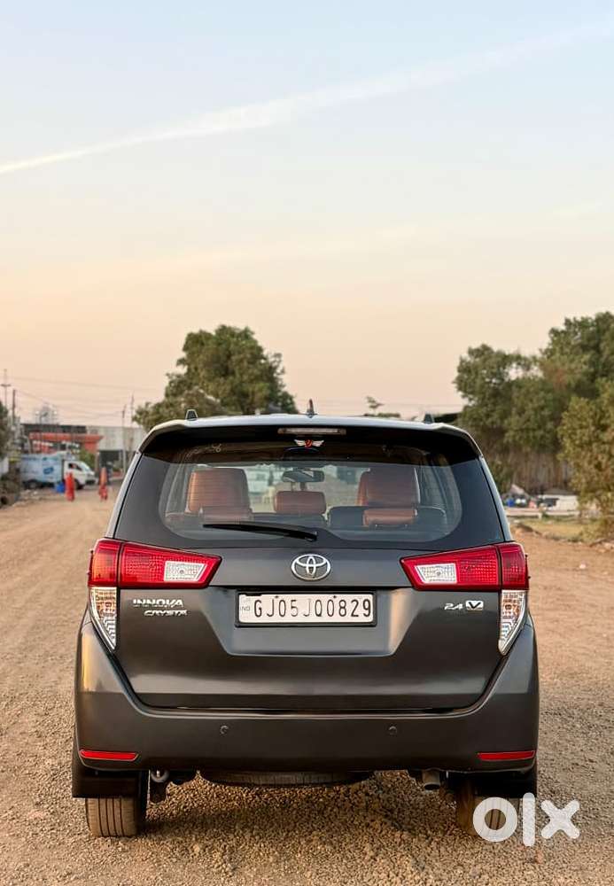 Toyota Innova Crysta 2.4 Vx Mt 8s, 2016, Diesel