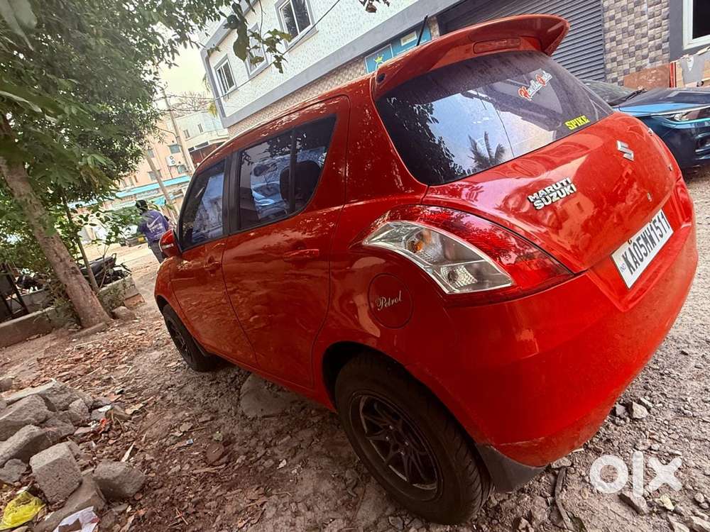 Maruti Suzuki Swift Vxi Abs Bsiv, 2017, Petrol