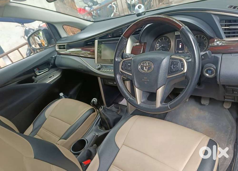 Toyota Innova Crysta 2.4 V 8 Str, 2017, Diesel
