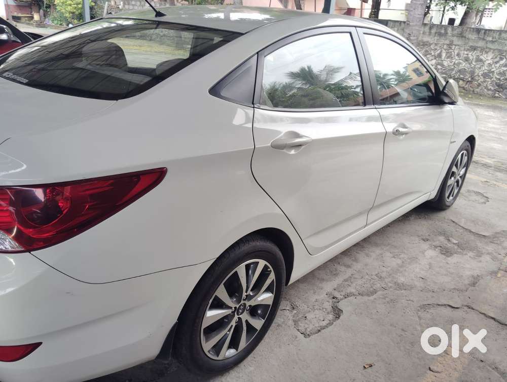 Hyundai Fluidic Verna 1.6 Vtvt Sx, 2013, Petrol