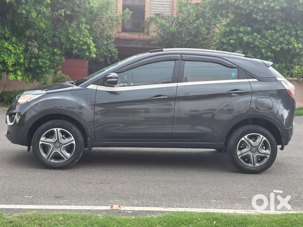 Tata Nexon 1.2 Revotron Xt, 2017, Petrol
