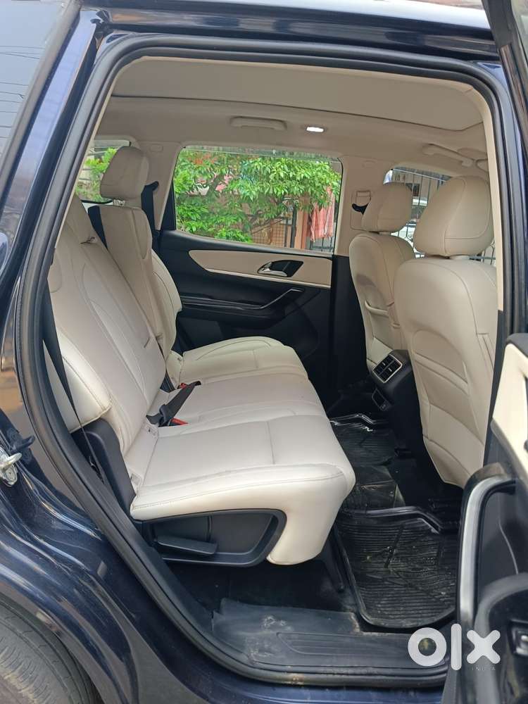 Mahindra Xuv700 2.2 Ax 7 Diesel At Luxury Pack Str Awd, 2021, Diesel