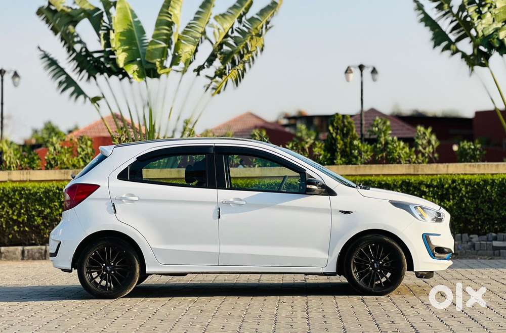 Ford Figo 2012-2015 Petrol Titanium, 2020, Petrol