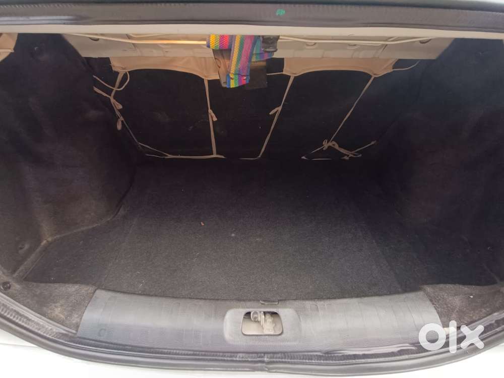 Maruti Suzuki Swift Dzire Vdi Bsiv, 2017, Petrol