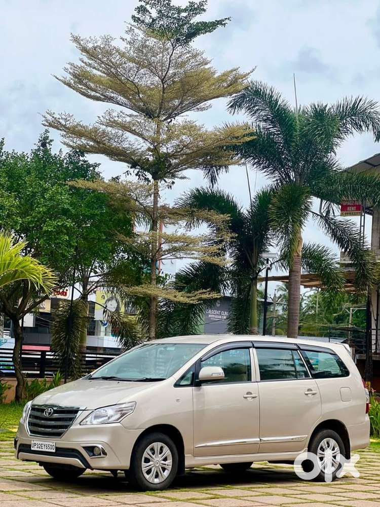 Toyota Innova 2.5 G (diesel) 8 Seater, 2013, Diesel