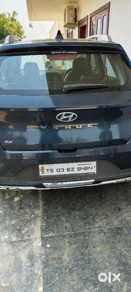 Hyundai Venue 2020 Diesel 105000 Km Driven