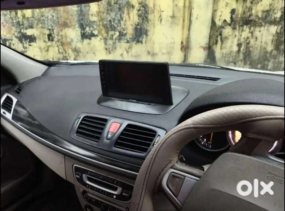 Renault Fluence 2012 Petrol 65000 Km Driven