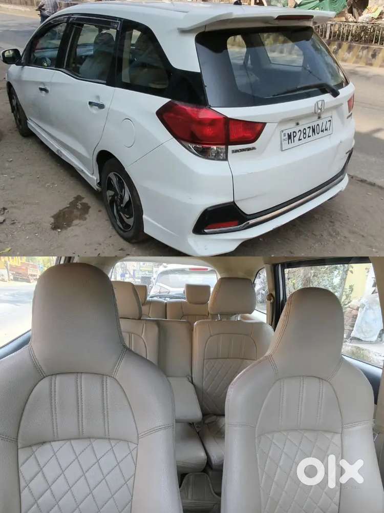 Honda Mobilio Top V Model