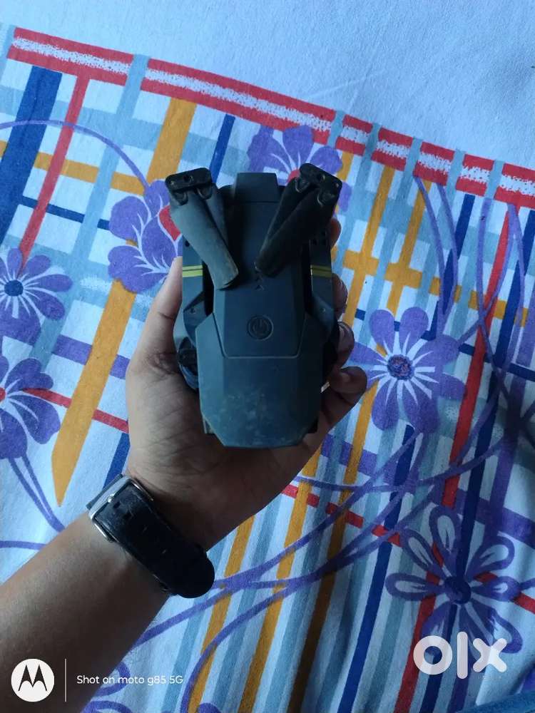Foldable drone
