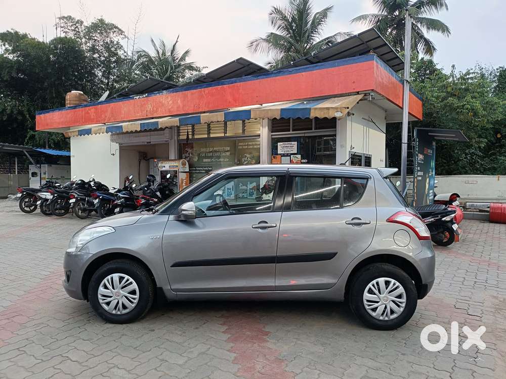 Maruti Suzuki Swift Vxi 1.2 Abs Bs-iv, 2013, Petrol